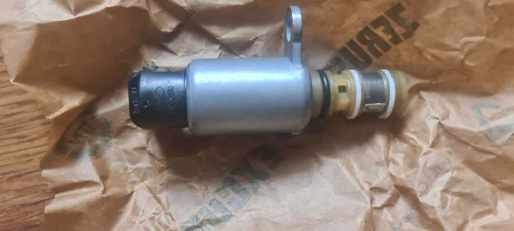 Elektromagnes czujnik ciśnienia oleju Ford