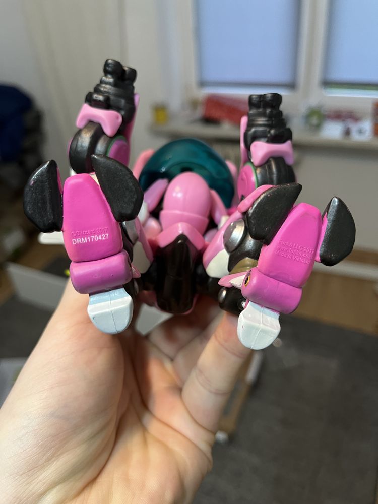 Funko pop177 D.va witch meka