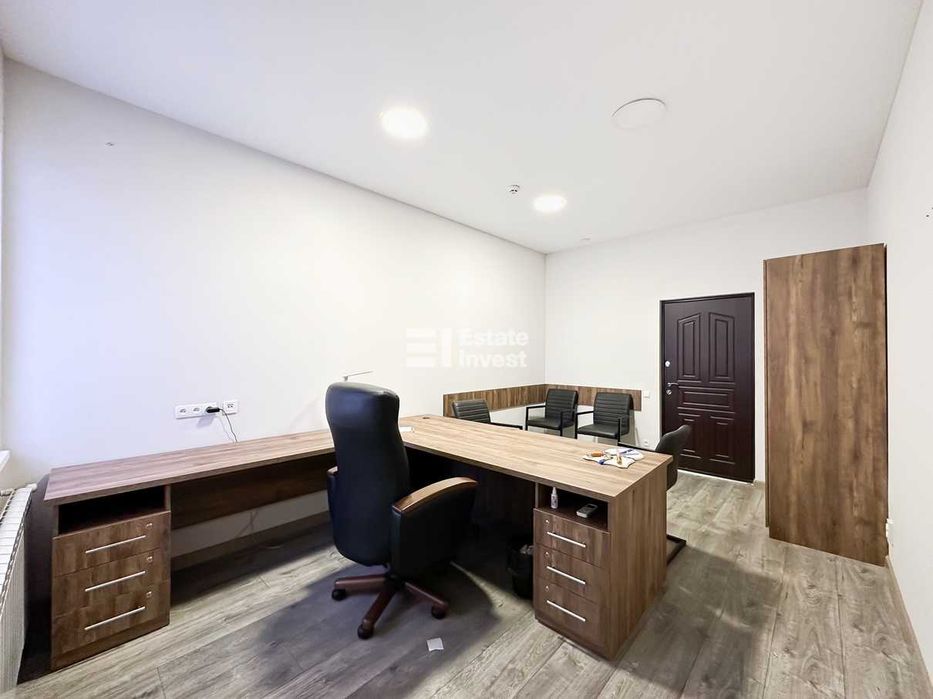 Продаж ОСЗ у самому бізнес-центрі міста, по вул. Космічна, 12