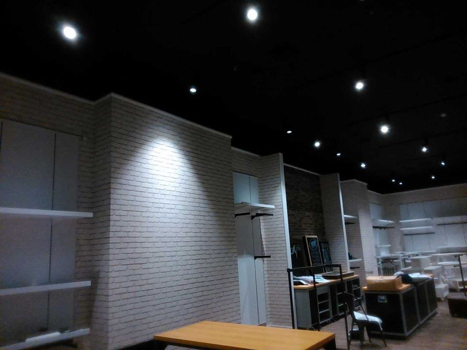 Укладка ламінату, вінілових покриттів, паркетної дошки. Шпалери