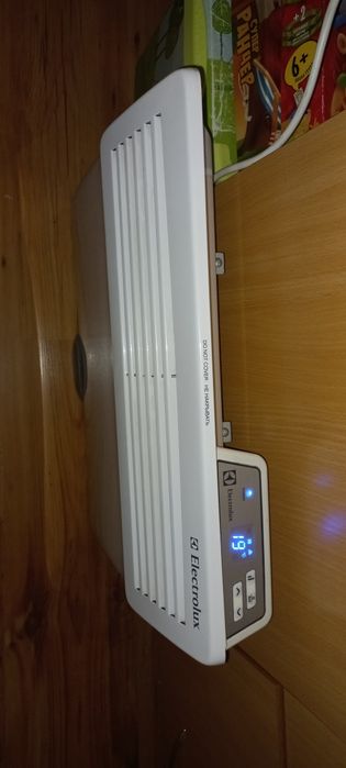 Конвектор Electrolux ECH/AG-  500 EF, відмінний стан