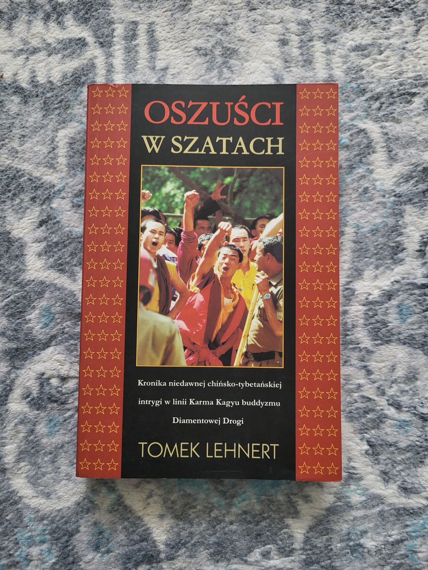 Oszuści w szatach Tomek Lehnert