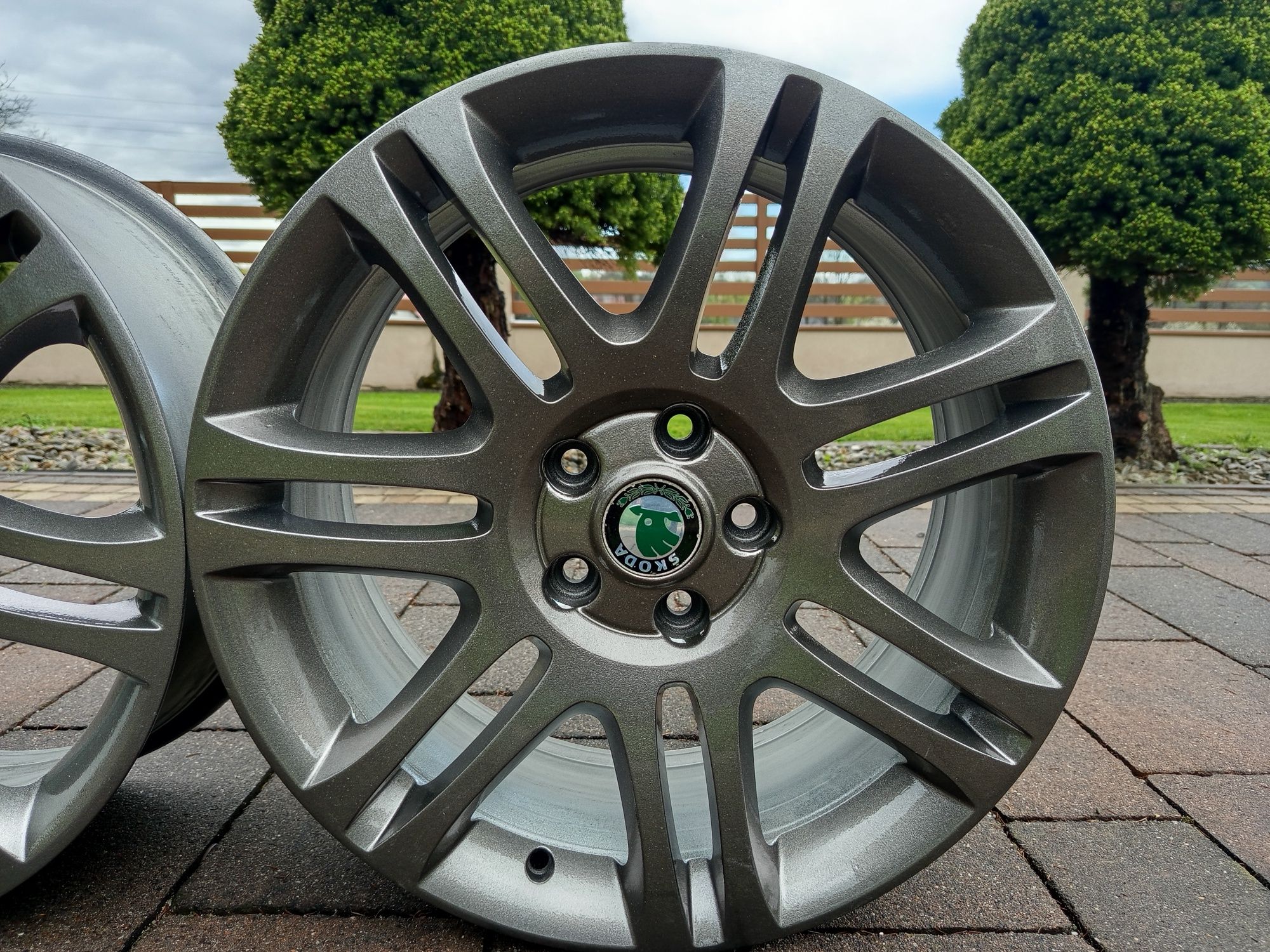 Felgi aluminiowe 18 skoda superb Octavia VW passat Seat audi A6 5x112