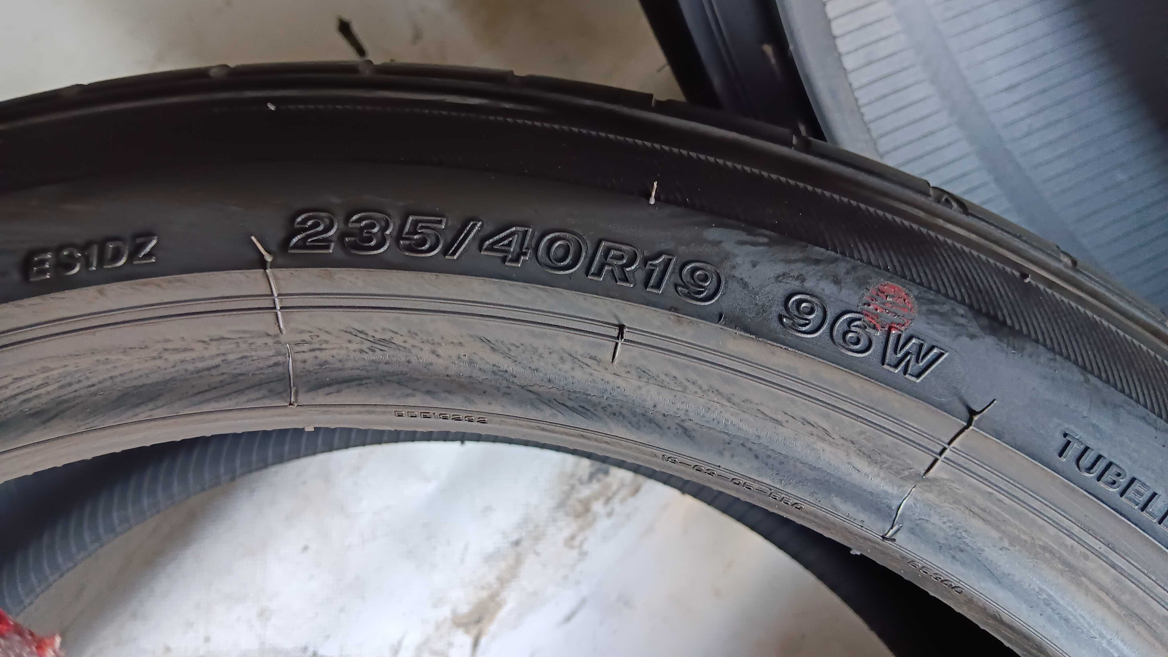 235/40/19 Bridgestone potenza s001