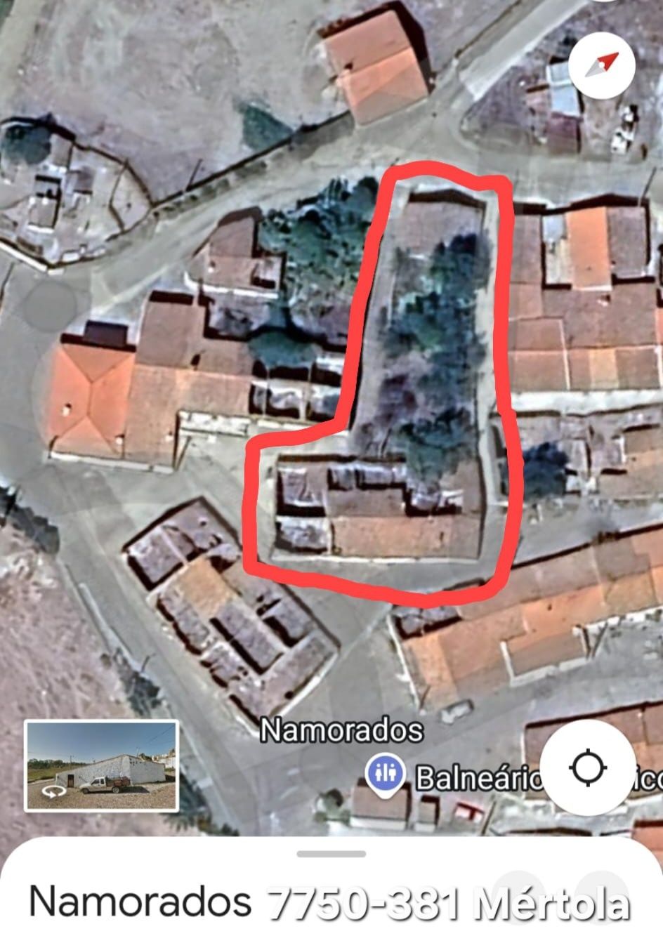 Terreno urbano 602–651 m² com ruína 364 m²