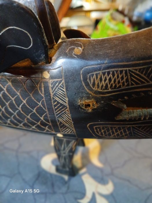 Peça curiosa em matéria córnea