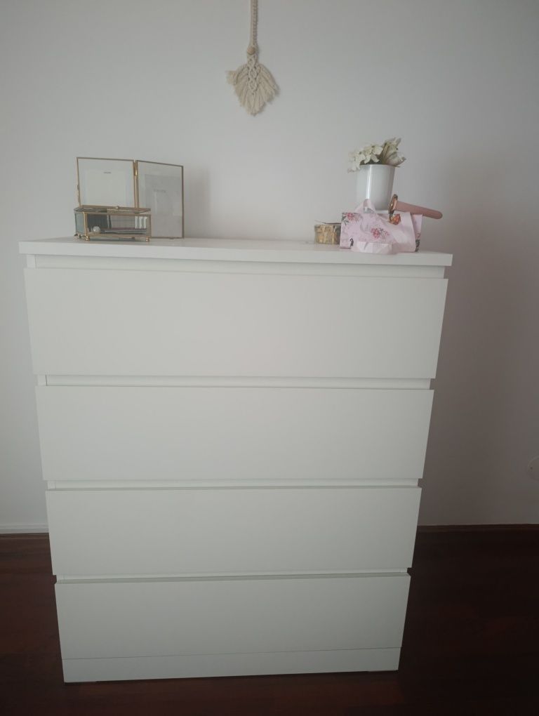 Cómoda Malm Ikea