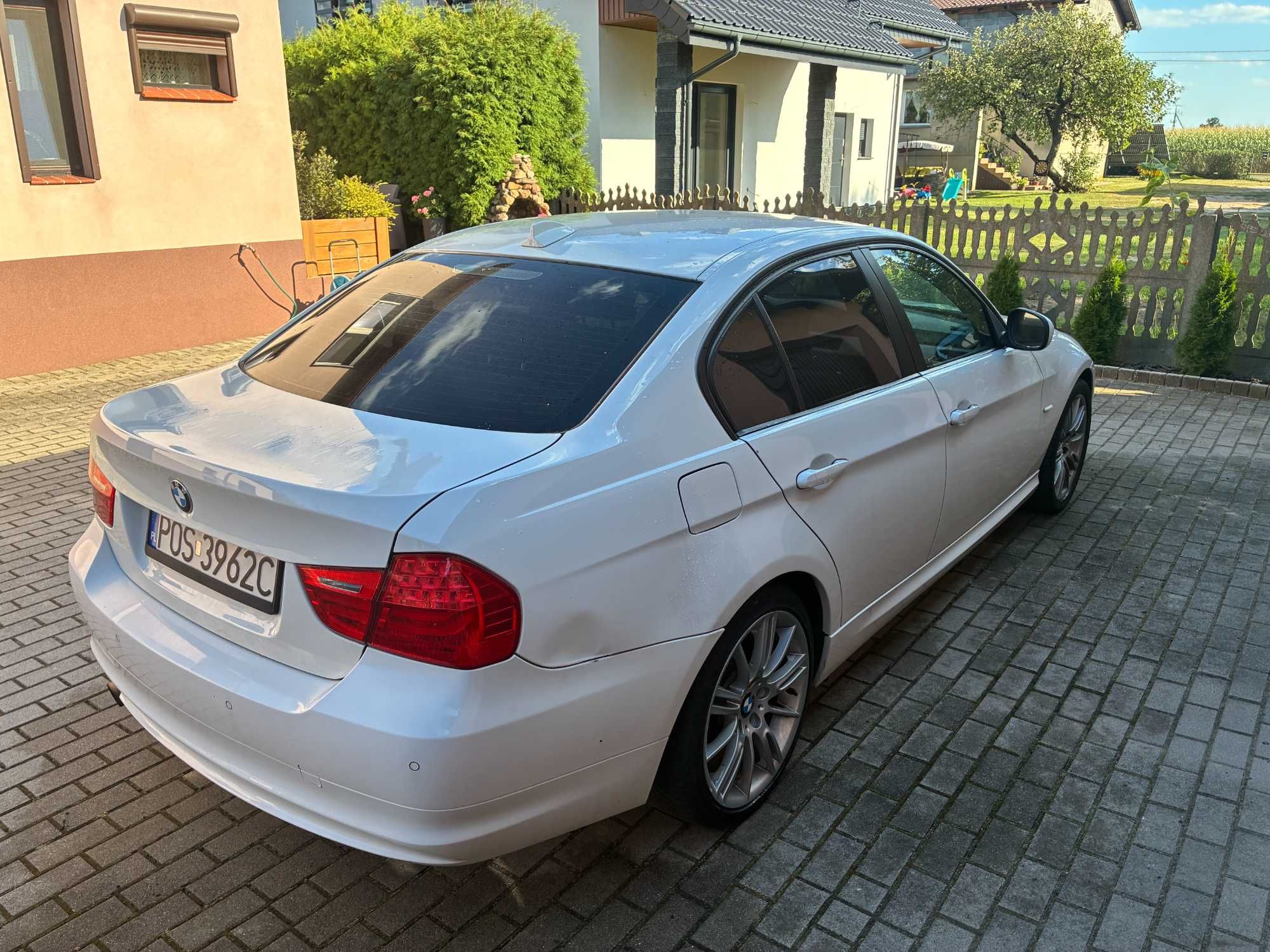 BMW E90 2010r. polift, silnik 2.0 318d 143km 235000km