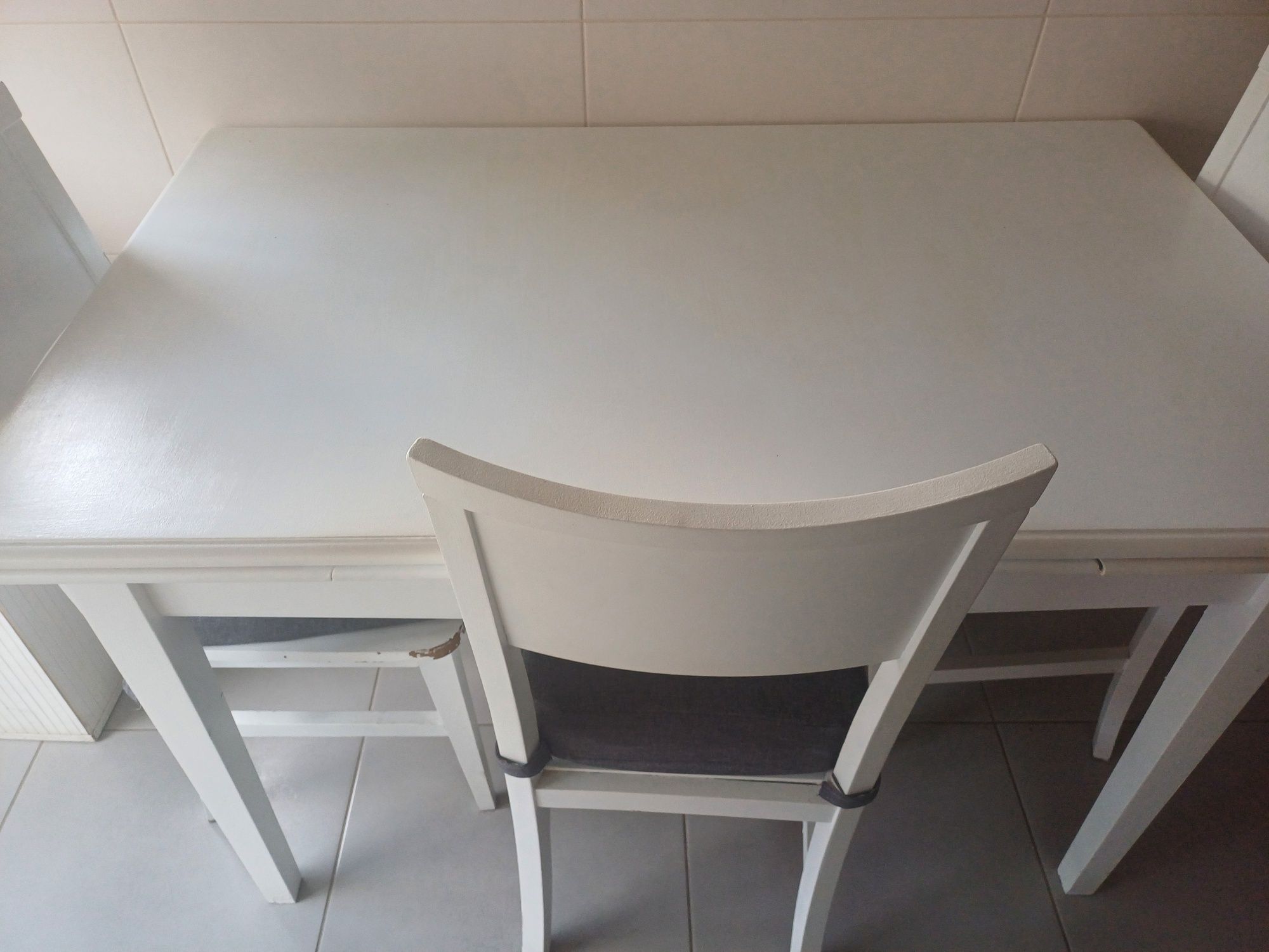 Mesa de cozinha extensível para 6 pessoas