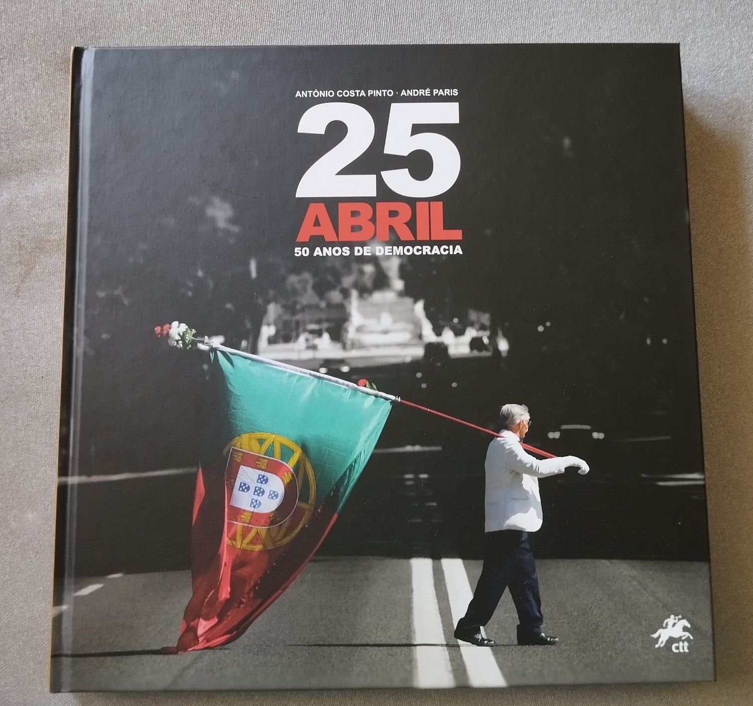 25 de Abril - 50 Anos de Democracia, Livro CTT