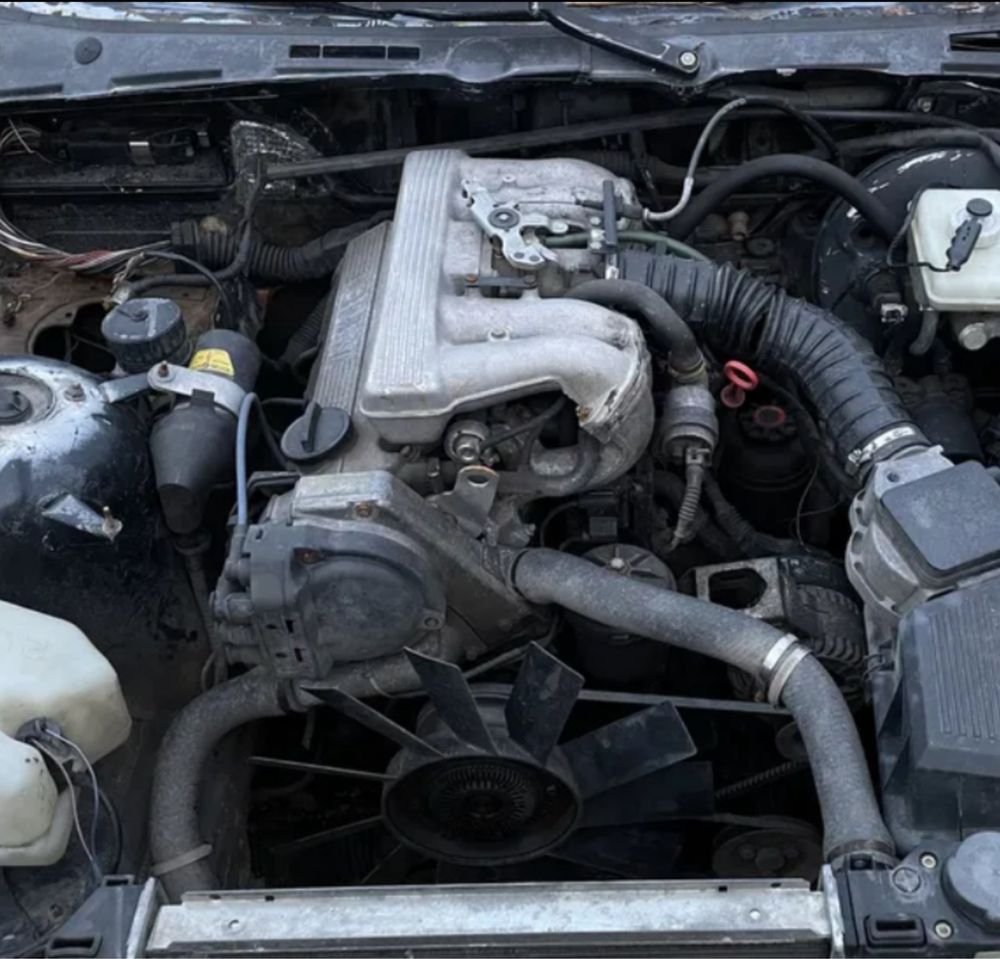Блок двигателя BMW Е36 1.6 бензин