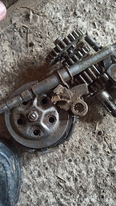 Продам циліндр на муравя!