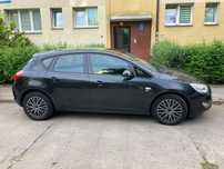 Opel Astra Sprzedam Opel Astra, 2012, z uszkodzonym silnikiem