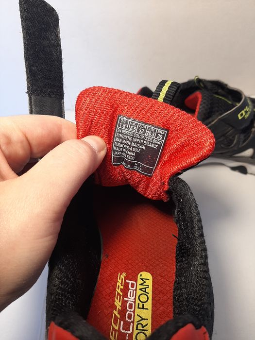 Продам кросівки Skechers на хлопчика
