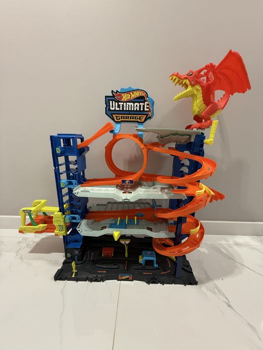 Tor hot wheels garage