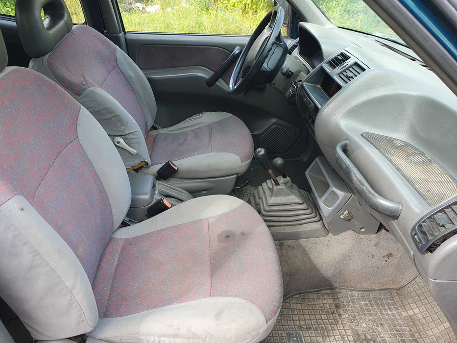 Nissan terrano krótki części 2.7 TD pompa mech dokumentacja