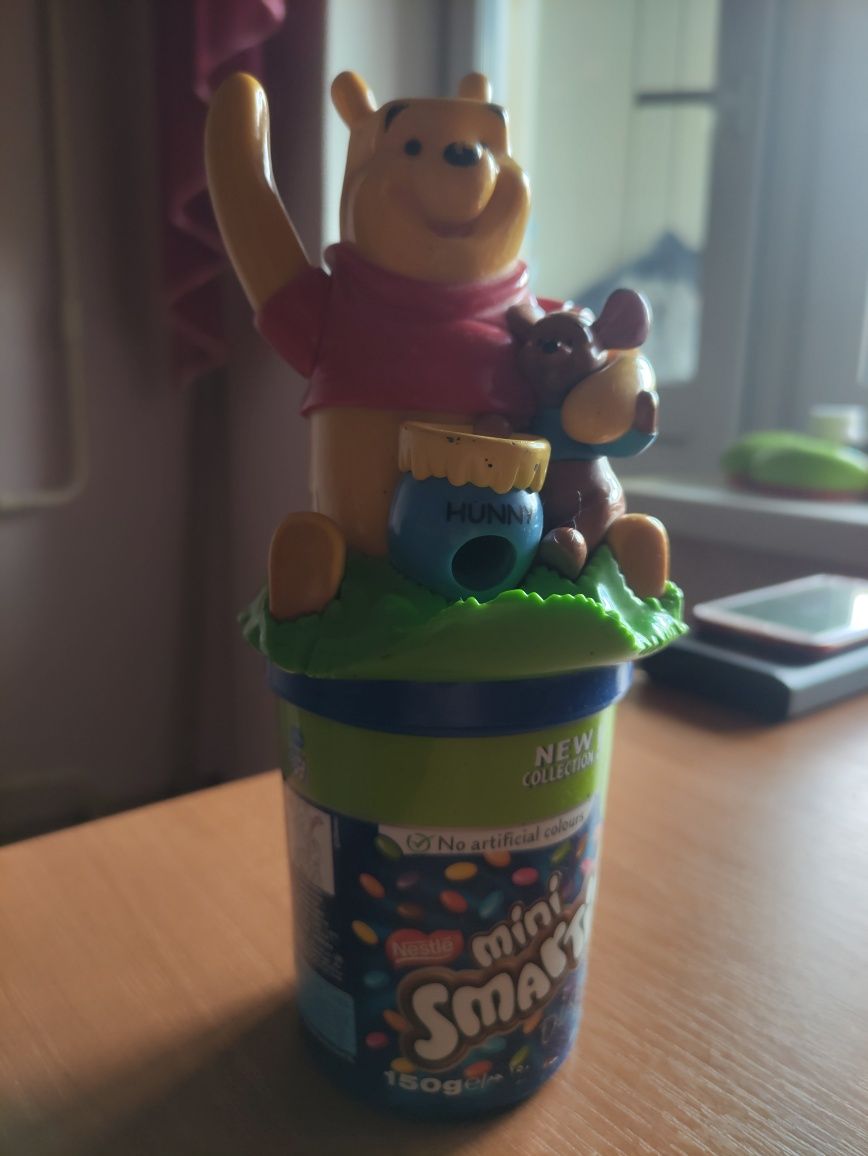 Винни-Пух с диспенсером для драже Roo Nestle Mini Smarties