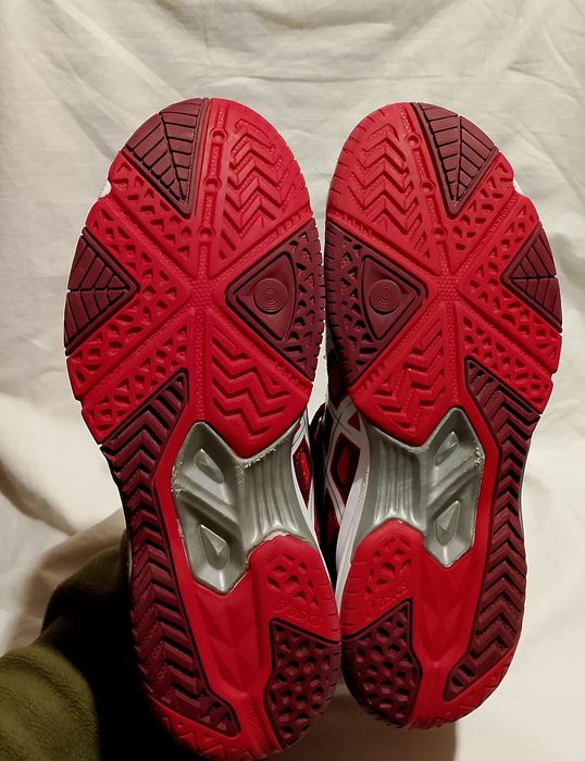 Кросівки Asics Gel-Thrust.