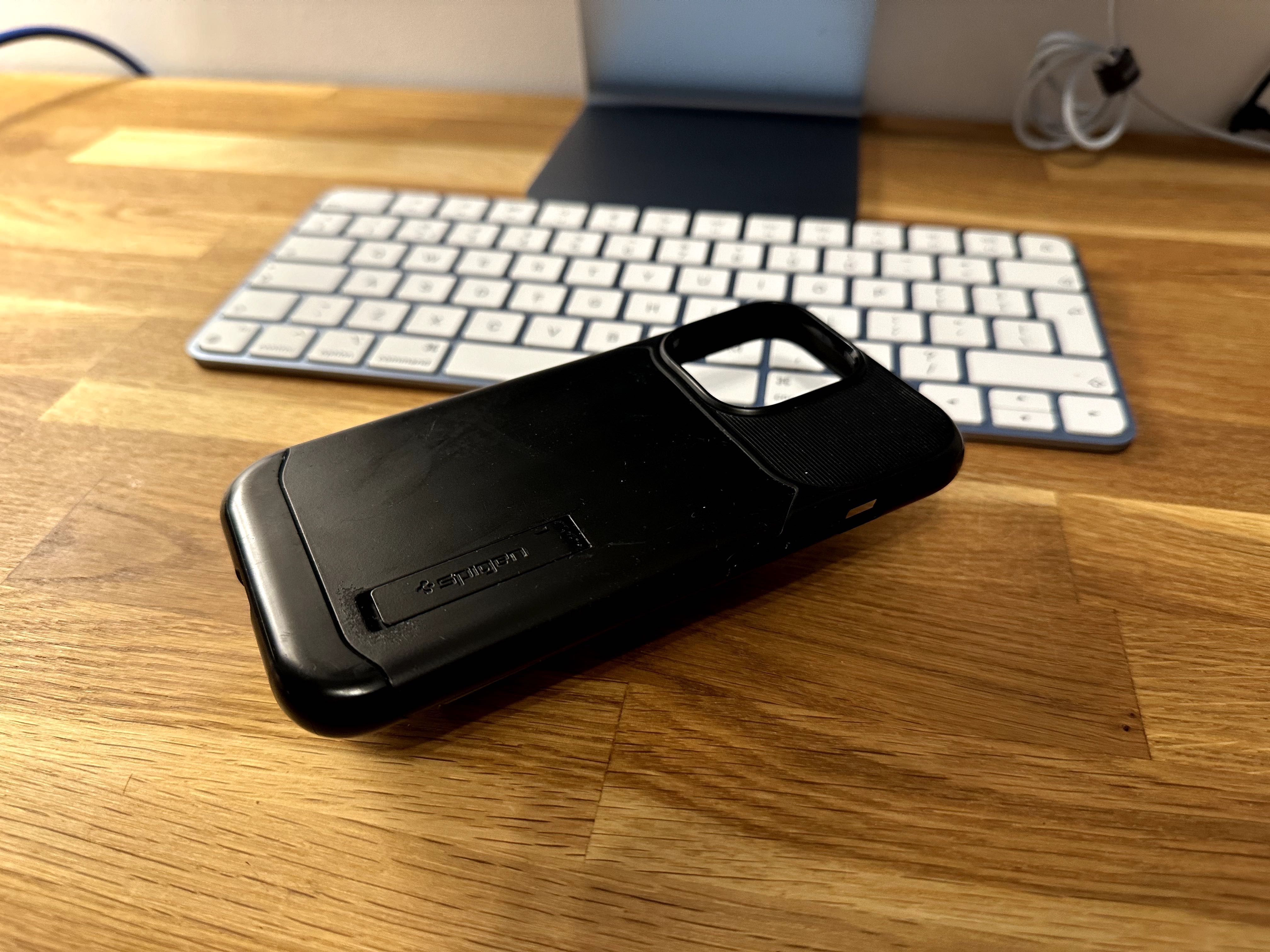 Etui Case Spigen Slim Armor Black dla iPhone 13 Pro