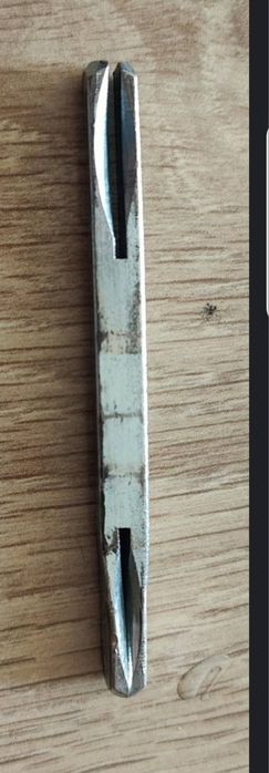 Klamki do drzwi wewnętrznych uszkodzone