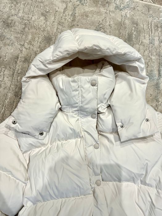 Пуховик білий жіночий