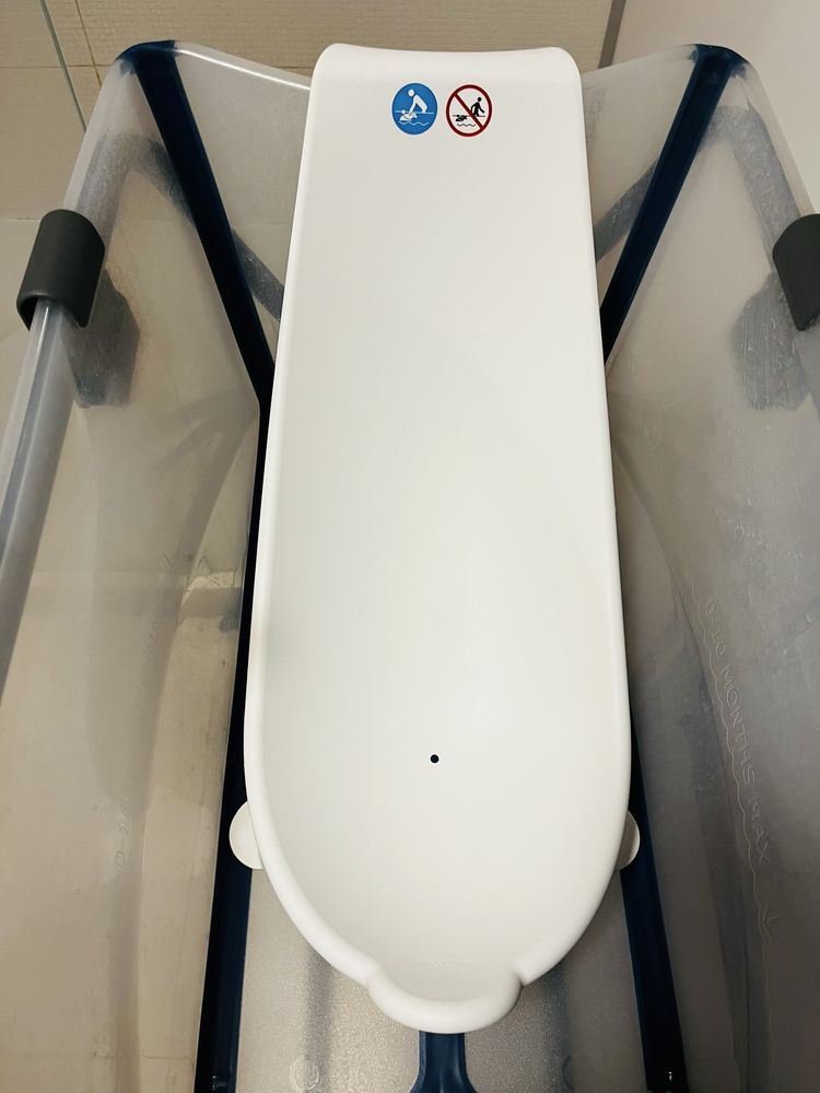 Wanienka Stokke z wkladką i stojakiem