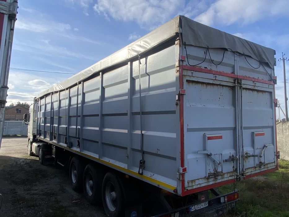 Самосвал Schmitz Cargobull SCS 2000