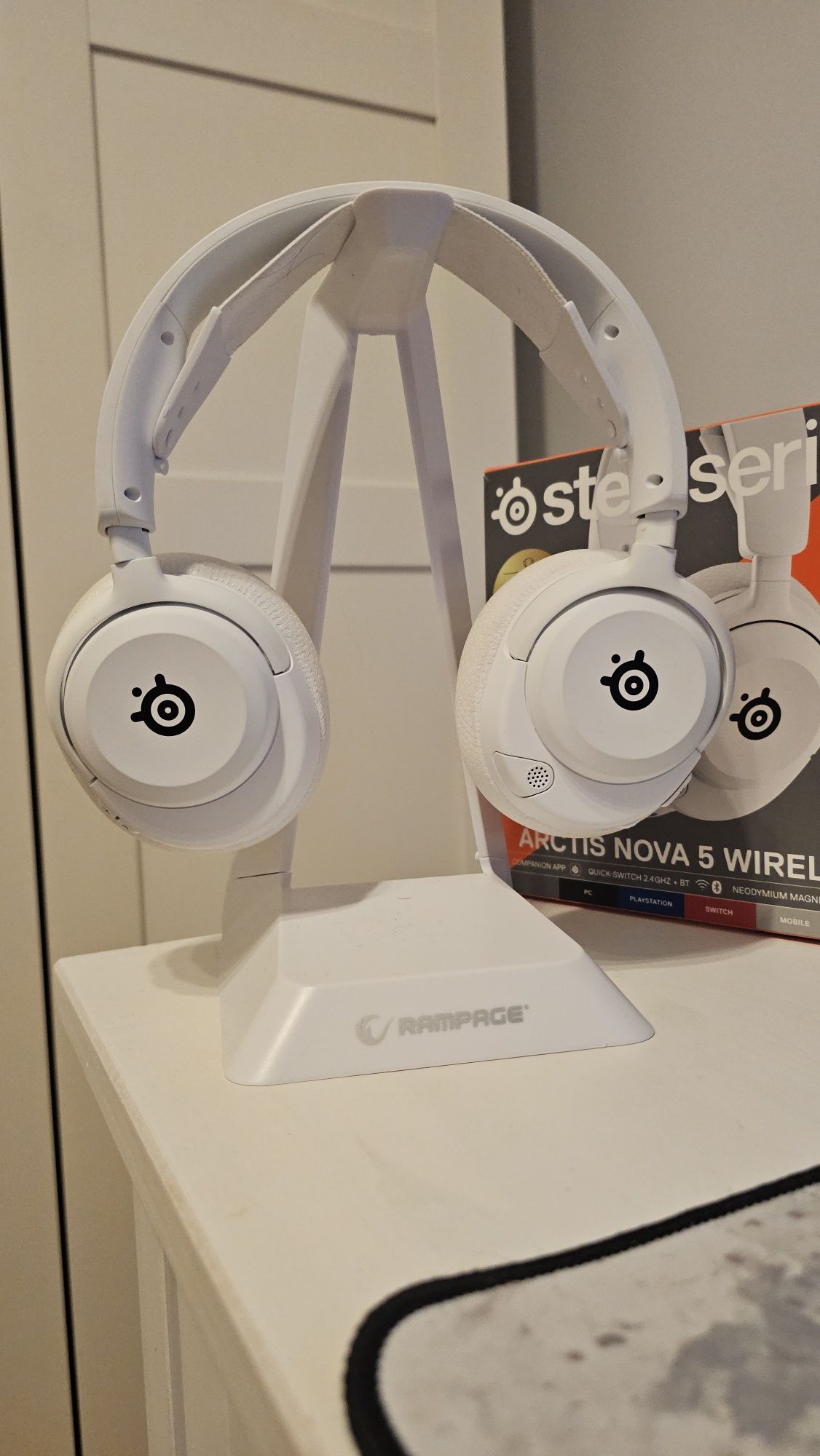 Sluchawki bezprzewodowe Steel Series Arctis Nova 5 wireless