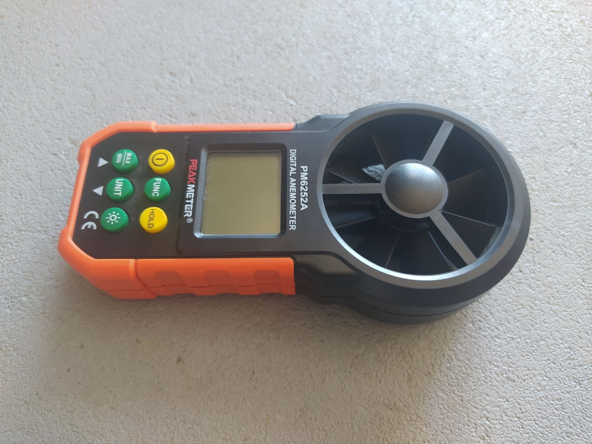Anemometr wiatromierz miernik prędkości powietrza wiatru PM6252A etui