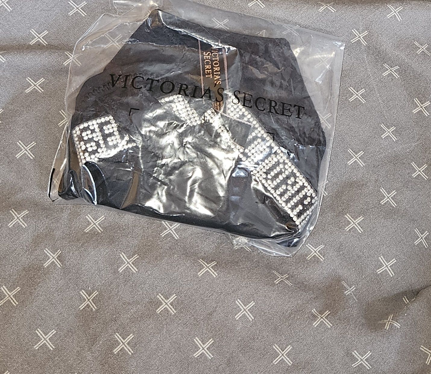 Piękne stringi Victoria's Secret czarne cekiny