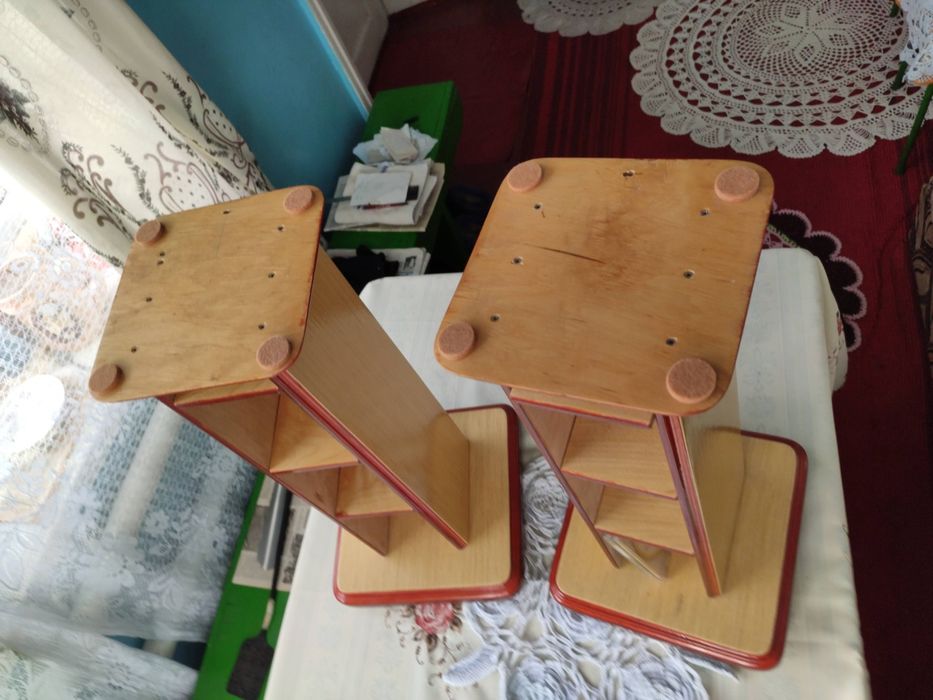 Стойки под акустику.