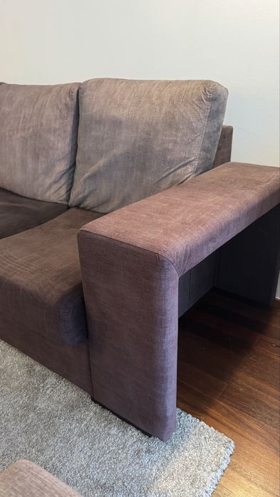 Sofá de três lugares