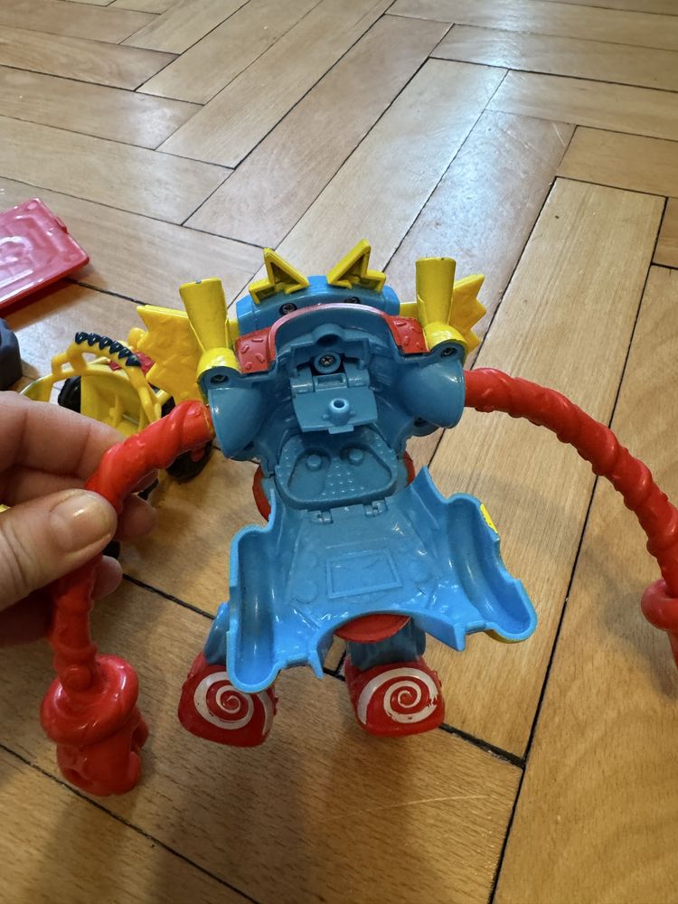Baza super things plus robot super things