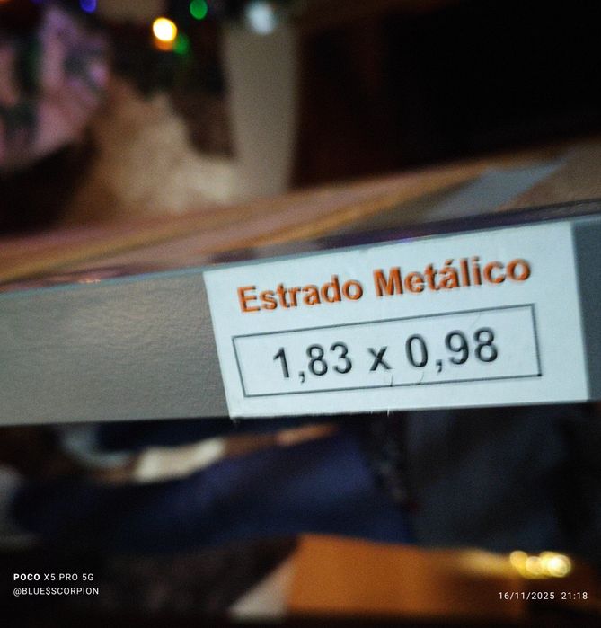 Cama solteiro em ferro