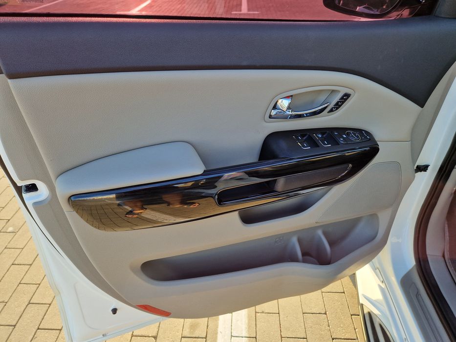 Kia Carnival NOBLESSE