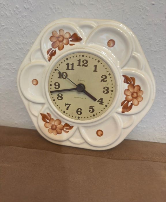 Zegar Mera Poltik. PRL. Fajansowy.