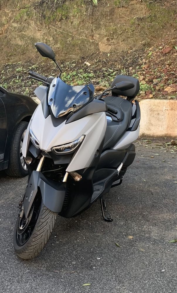 Yamaha Xmax 300 muitos extras