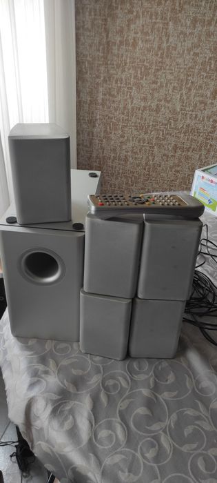 Vendo Televisão, Leitor DVD, Leitor cassetes e colunas