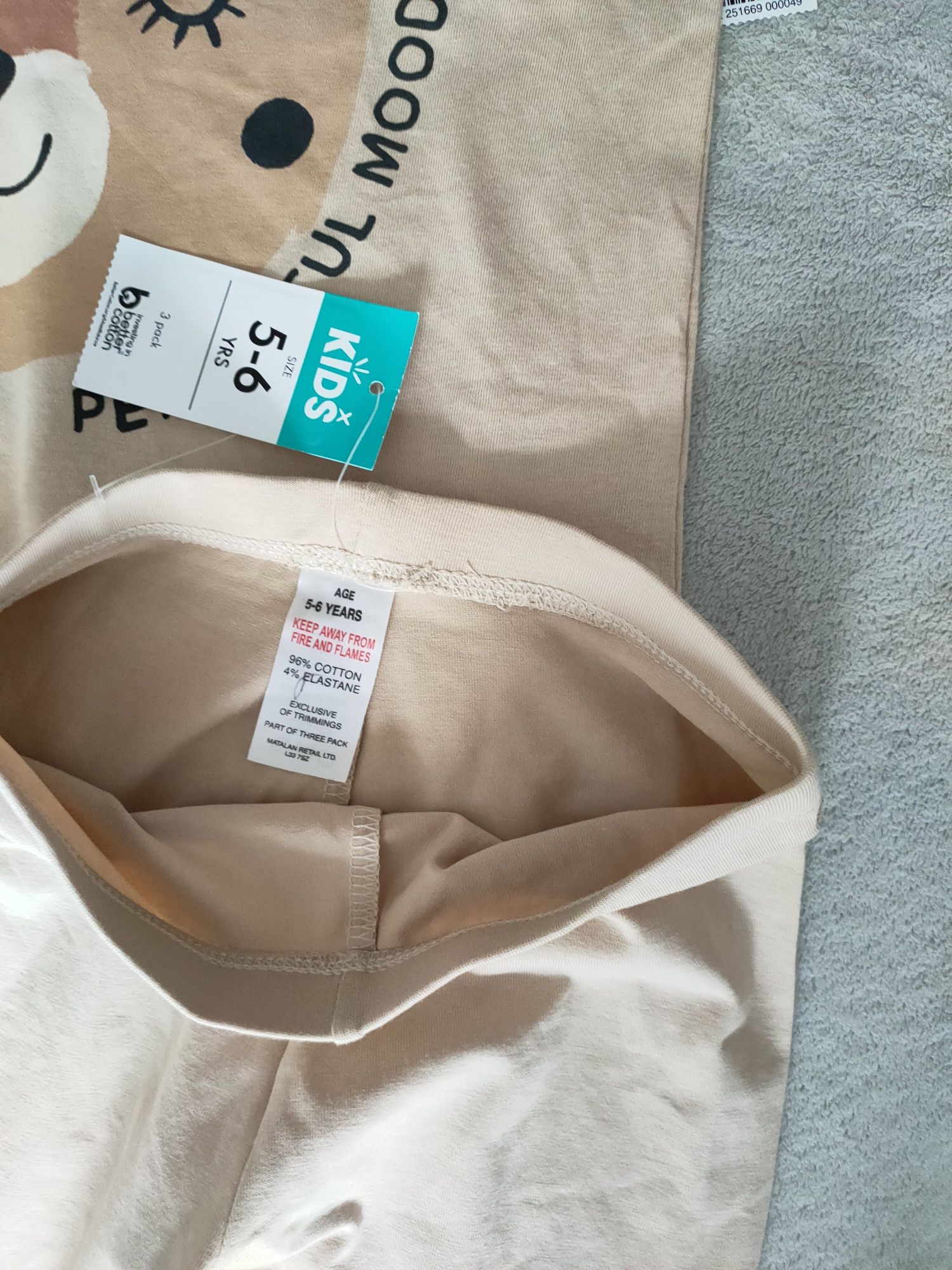 Zestaw dla dziewczynki roz 5/6 Matalan