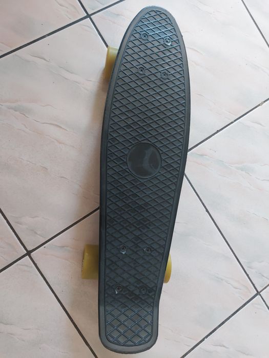 Sprzedam używaną deskorolkę