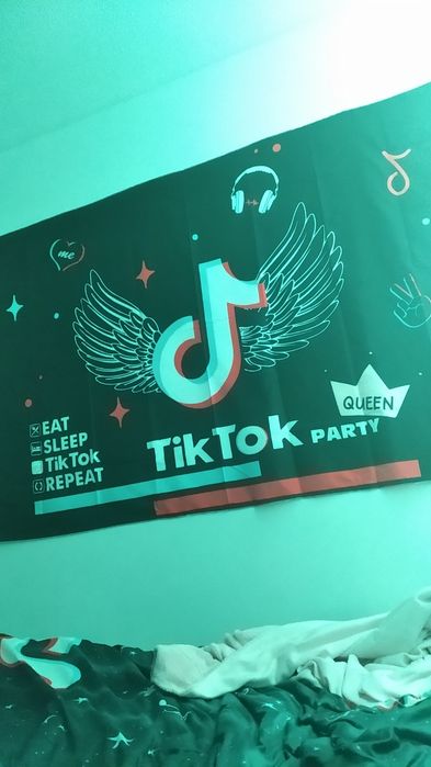 Baner party tik tok