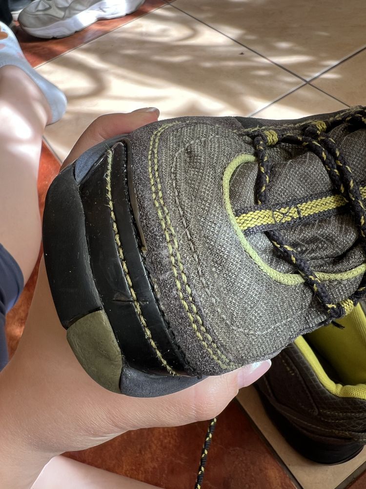Осінні дитячі чоботи Adidas