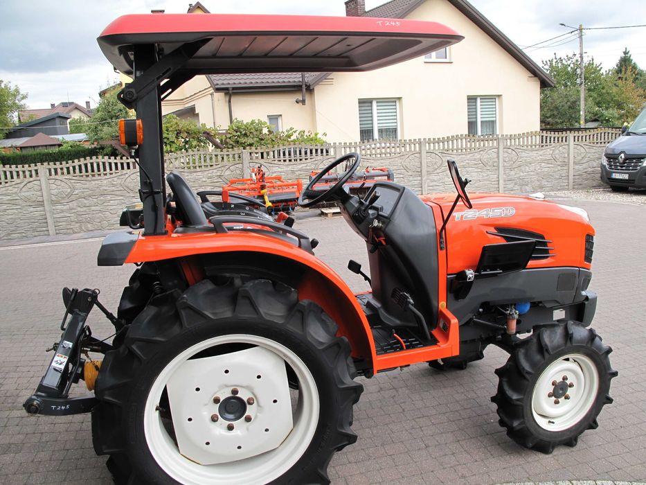 Mini Traktorek Kubota T245 4X4 25KM Wspomaganie Rewers Mały Ogrodniczy