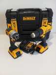 Zestaw DeWalt Wkrętarka+Zakretarka 
W zestawie:
-0
 Wkrętarka DCD 776