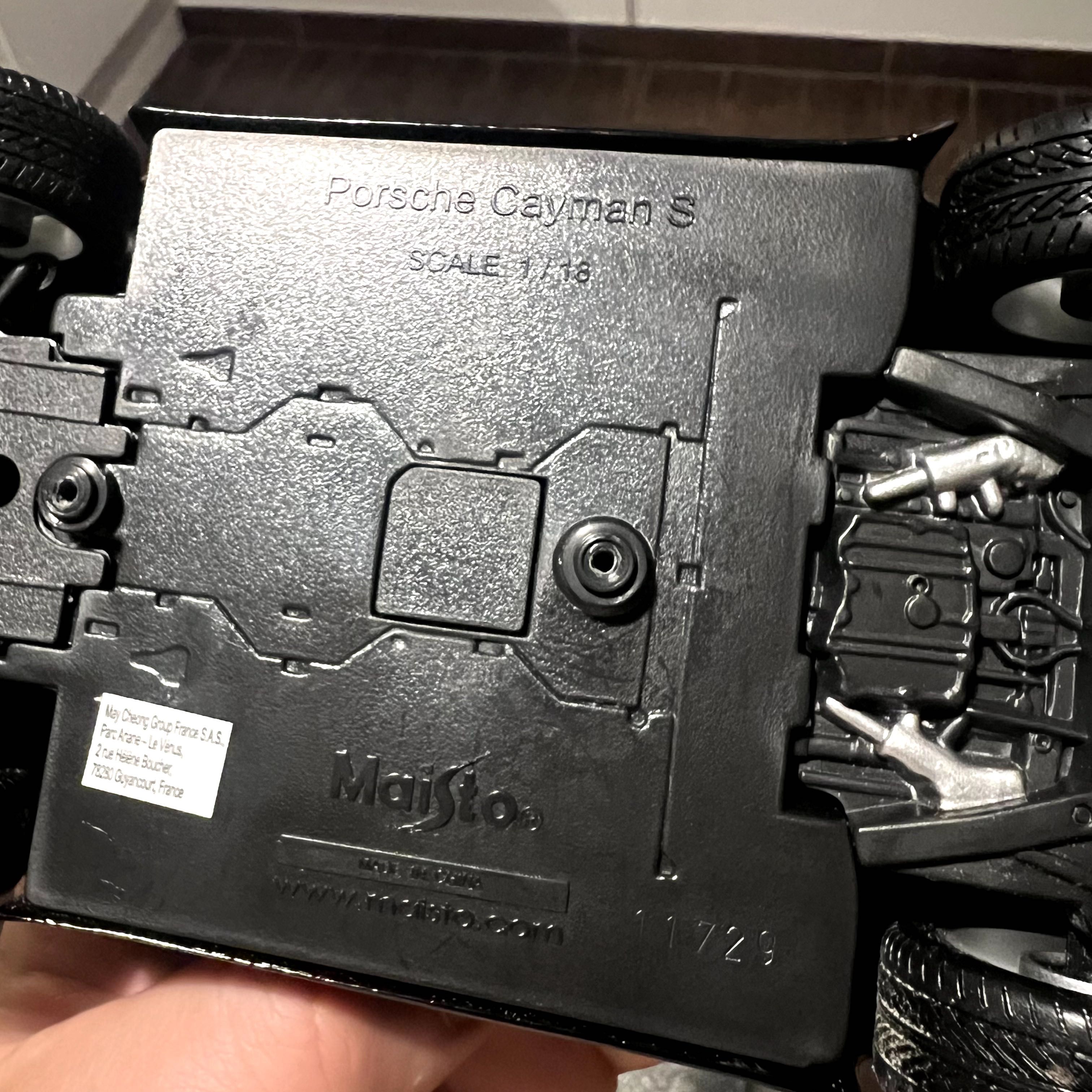 Porsche Cayman S skala 1:18 987c