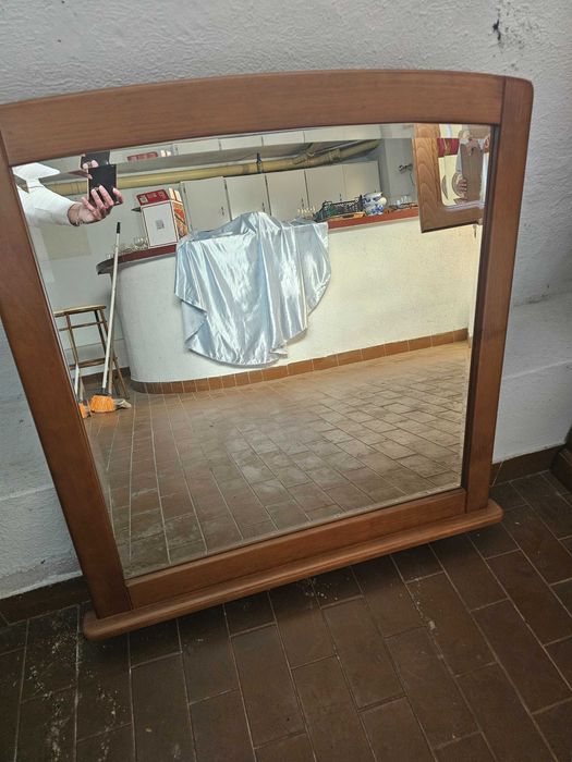 Espelho De Quarto Com Armação em Madeira