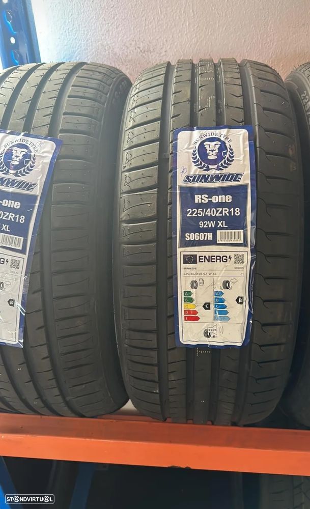 2 pneus novos  225-40r18 sunwide - oferta da entrega