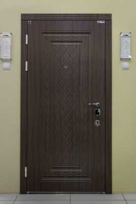 Вхідні двері Саган