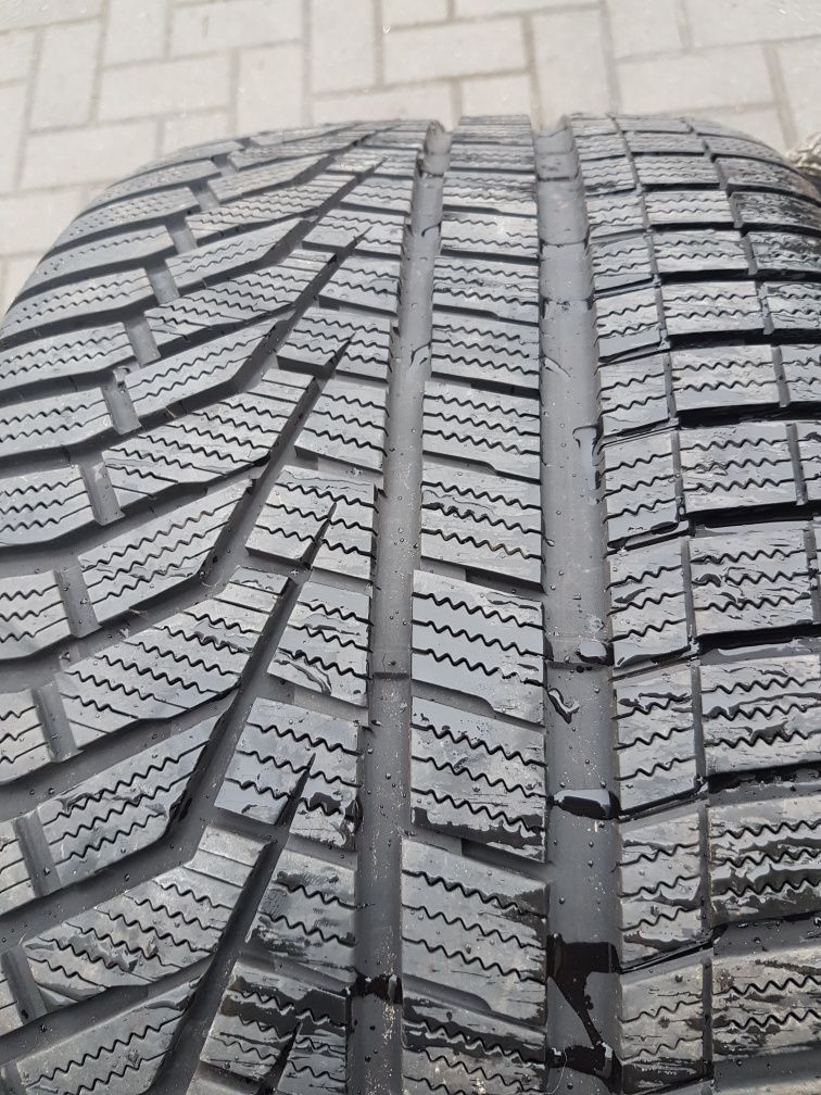 Opony Hankook 295/35 r21 107V zima