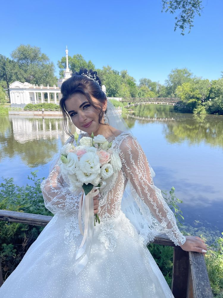 Весільна сукня у ідеальному стані